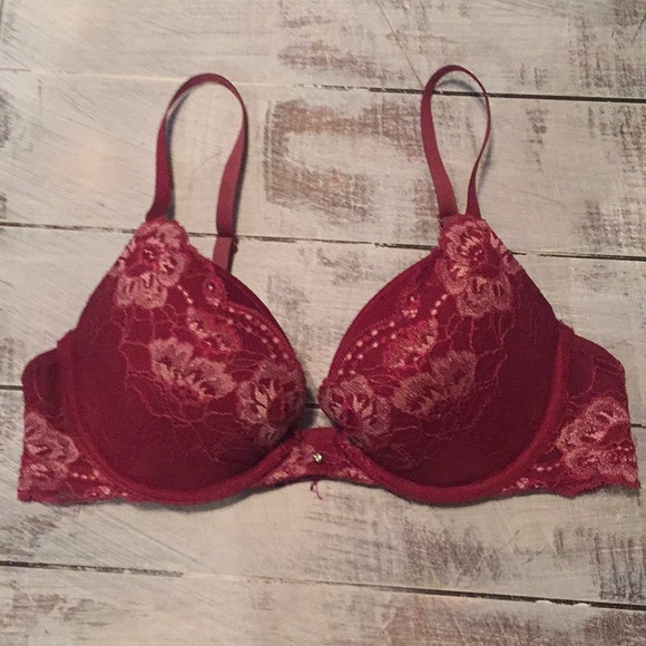 Maidenform Other - *LAST CHANCE- Maidenform maroon bra